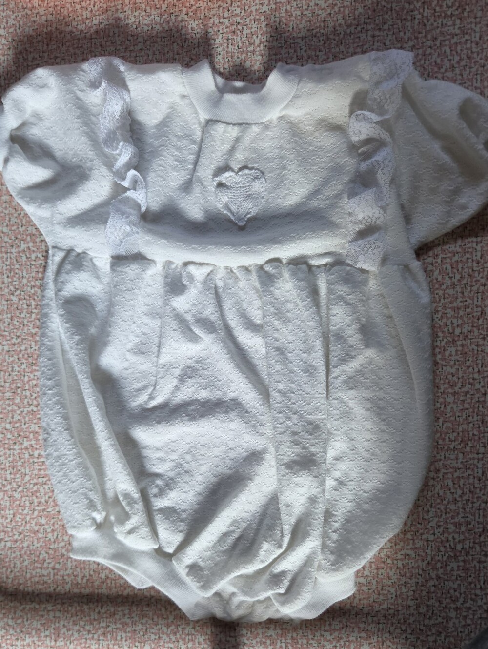 Vintage Health-tex Baby Girls White Heart Lace Trim Pointelle Romper Bubble Suit